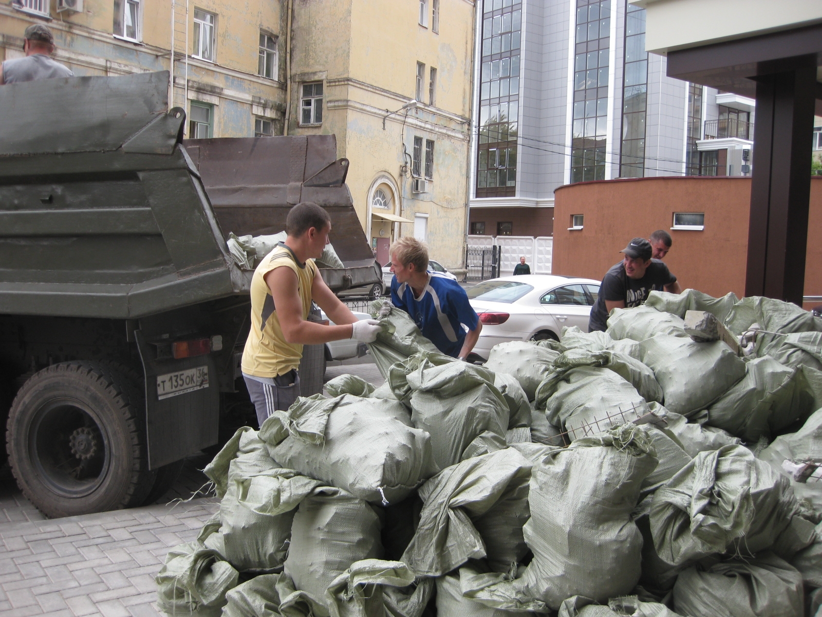 вывоз мусора город москва цена